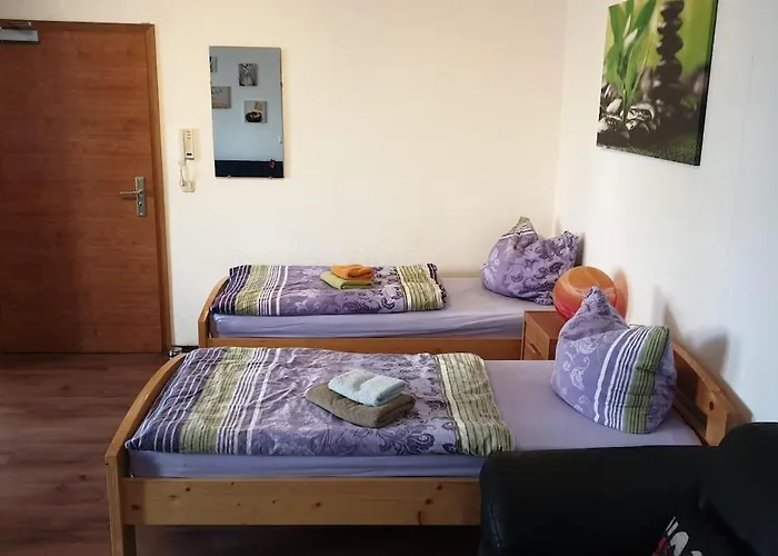 Gaeste- Und Boellstorf Im Eg *