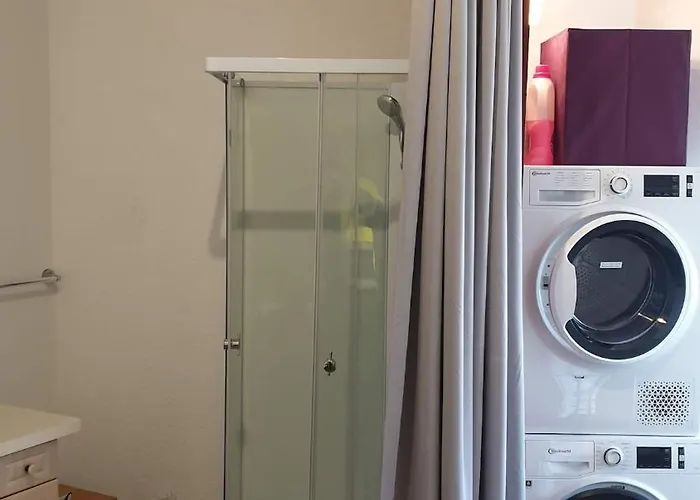 Gaeste- Und Boellstorf Im Eg *